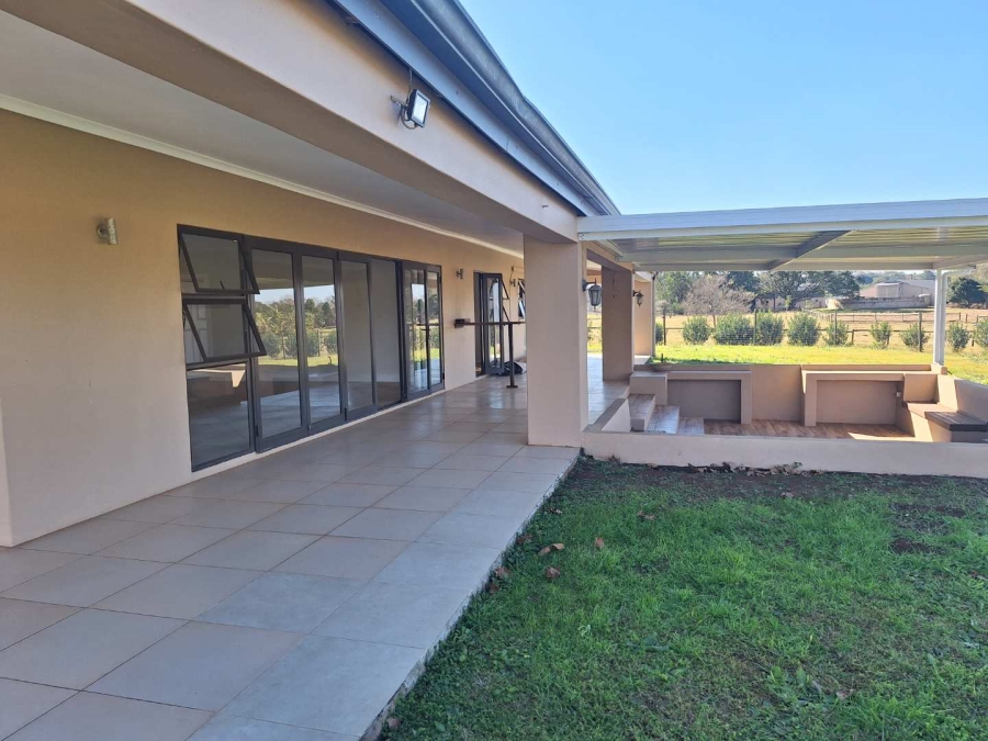 To Let 3 Bedroom Property for Rent in Summerveld KwaZulu-Natal