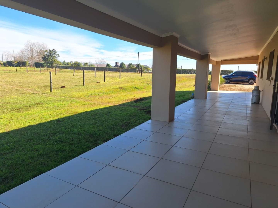 To Let 3 Bedroom Property for Rent in Summerveld KwaZulu-Natal