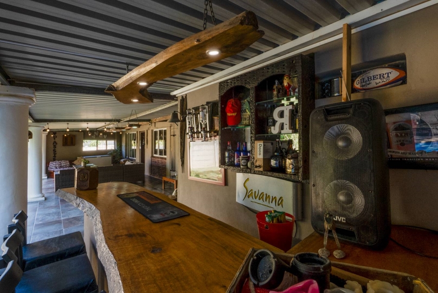 7 Bedroom Property for Sale in Amanzimtoti KwaZulu-Natal