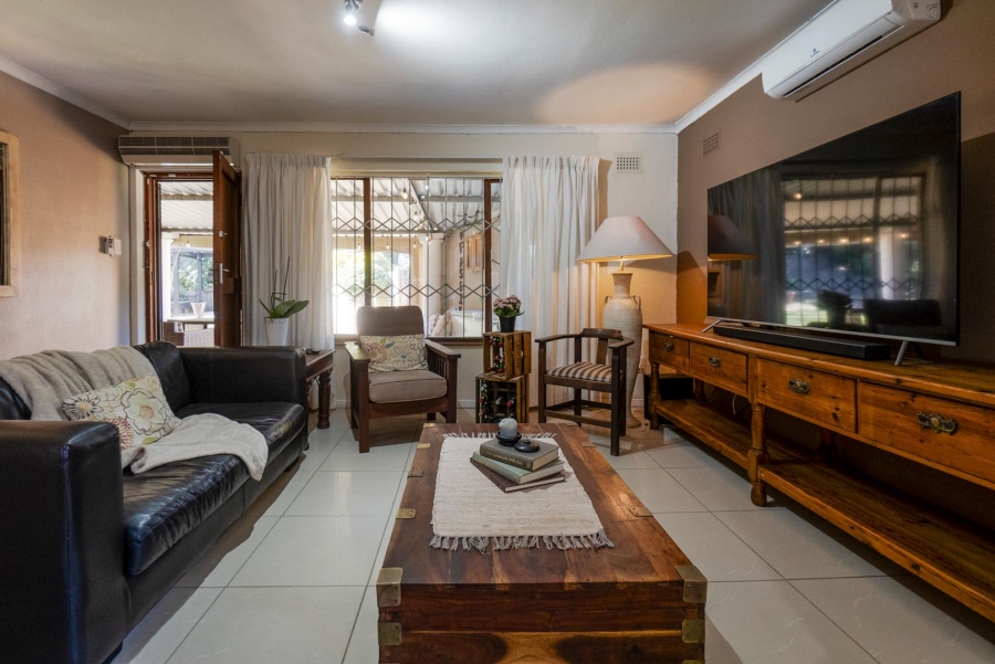7 Bedroom Property for Sale in Amanzimtoti KwaZulu-Natal