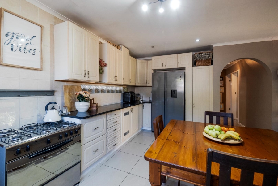 7 Bedroom Property for Sale in Amanzimtoti KwaZulu-Natal