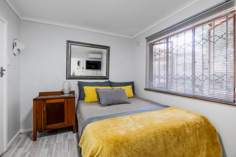 7 Bedroom Property for Sale in Amanzimtoti KwaZulu-Natal