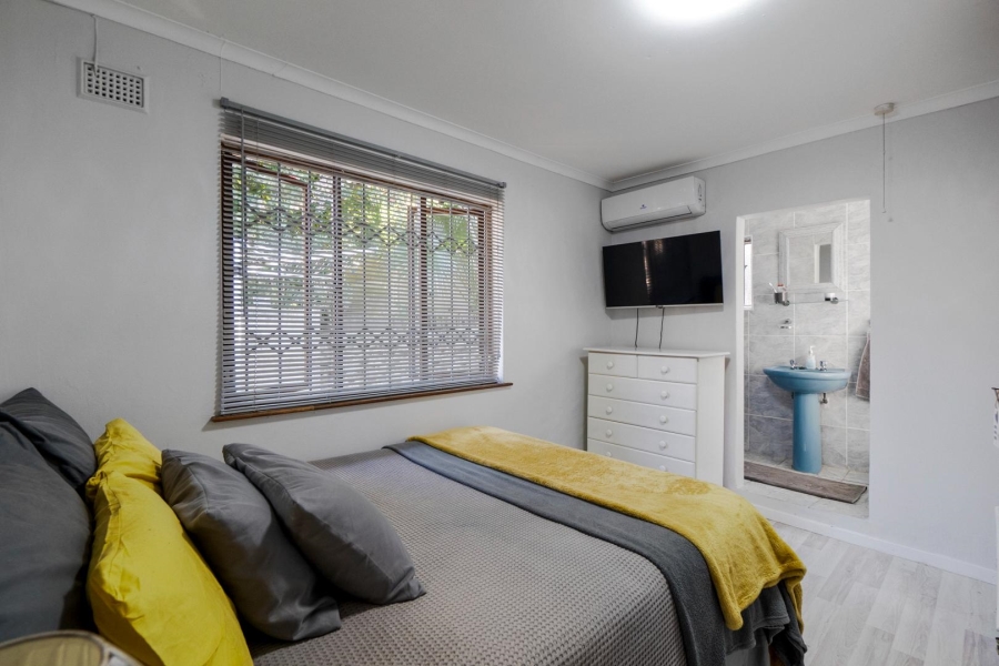 7 Bedroom Property for Sale in Amanzimtoti KwaZulu-Natal