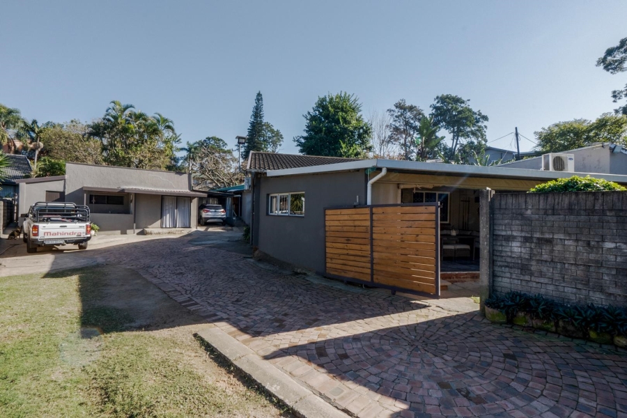 7 Bedroom Property for Sale in Amanzimtoti KwaZulu-Natal
