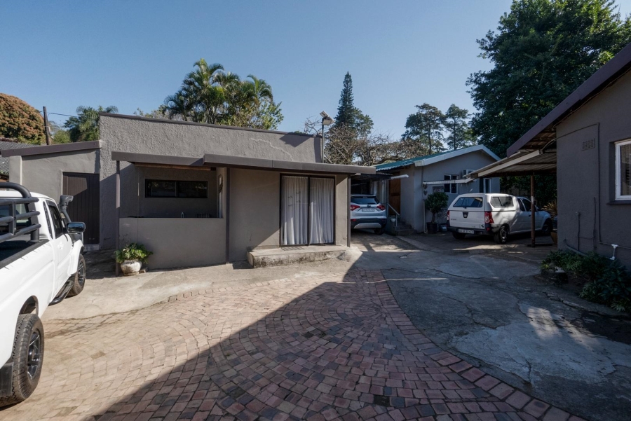 7 Bedroom Property for Sale in Amanzimtoti KwaZulu-Natal
