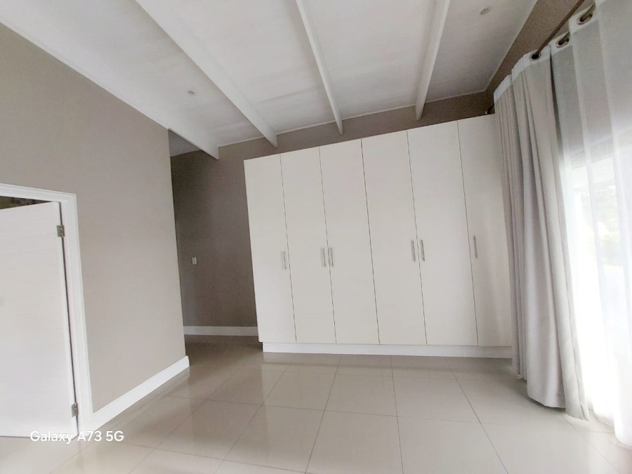 To Let 4 Bedroom Property for Rent in Palm Lakes Estate KwaZulu-Natal