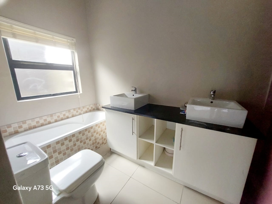 To Let 4 Bedroom Property for Rent in Palm Lakes Estate KwaZulu-Natal