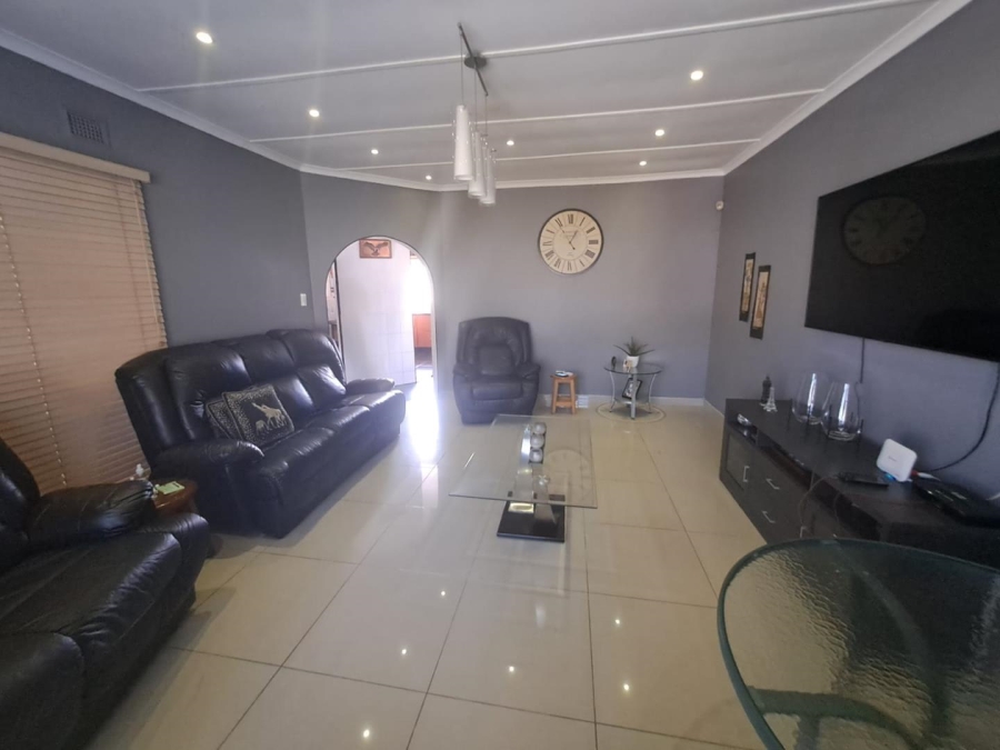To Let 3 Bedroom Property for Rent in Veld En Vlei KwaZulu-Natal