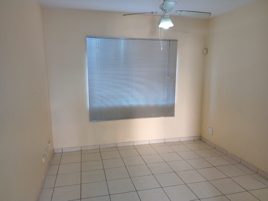 To Let 2 Bedroom Property for Rent in Richem KwaZulu-Natal