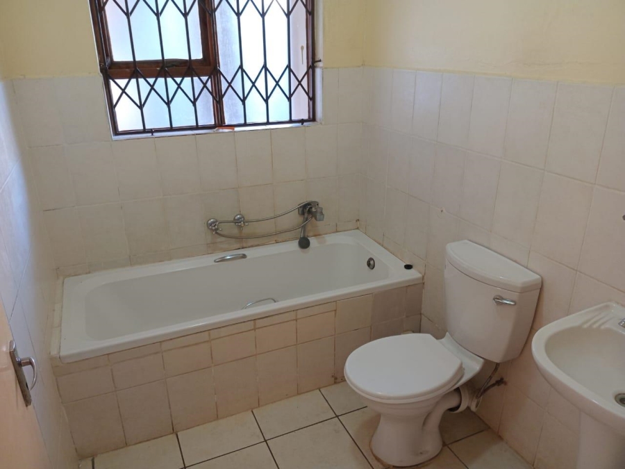 To Let 2 Bedroom Property for Rent in Richem KwaZulu-Natal