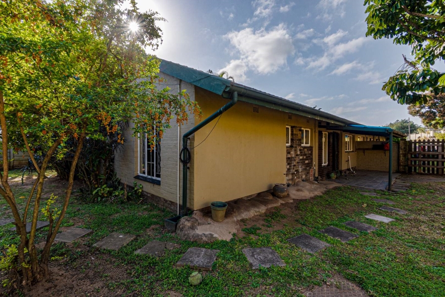 3 Bedroom Property for Sale in Amanzimtoti KwaZulu-Natal