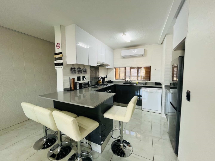 2 Bedroom Property for Sale in Umhlanga KwaZulu-Natal