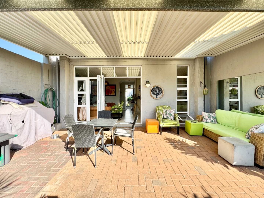 2 Bedroom Property for Sale in Sunningdale KwaZulu-Natal