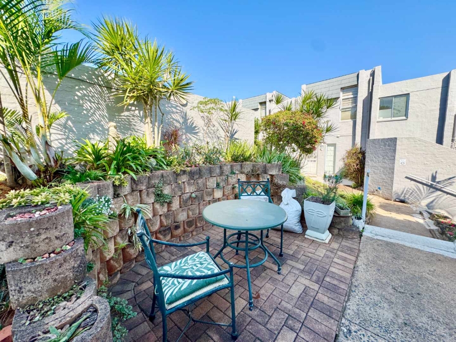 2 Bedroom Property for Sale in Sunningdale KwaZulu-Natal