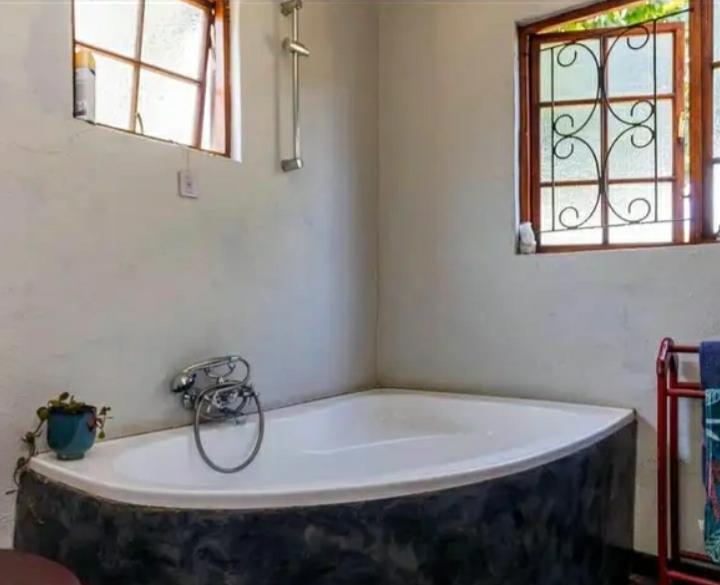 To Let 2 Bedroom Property for Rent in Drummond KwaZulu-Natal