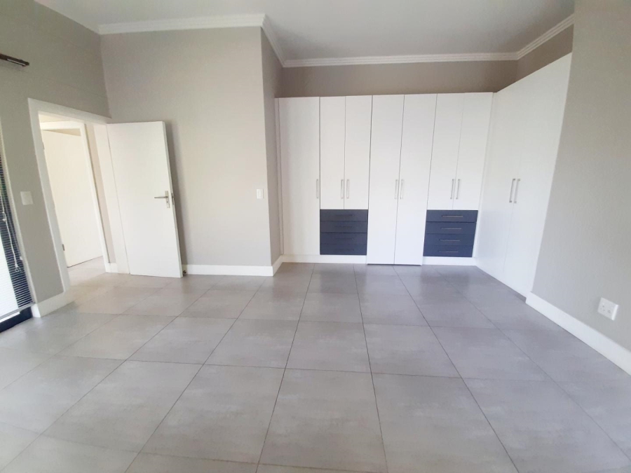 To Let 4 Bedroom Property for Rent in Palm Lakes Estate KwaZulu-Natal