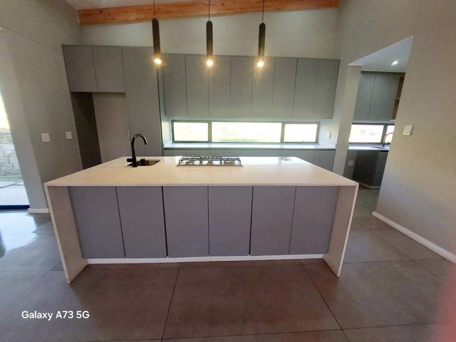 To Let 4 Bedroom Property for Rent in Palm Lakes Estate KwaZulu-Natal