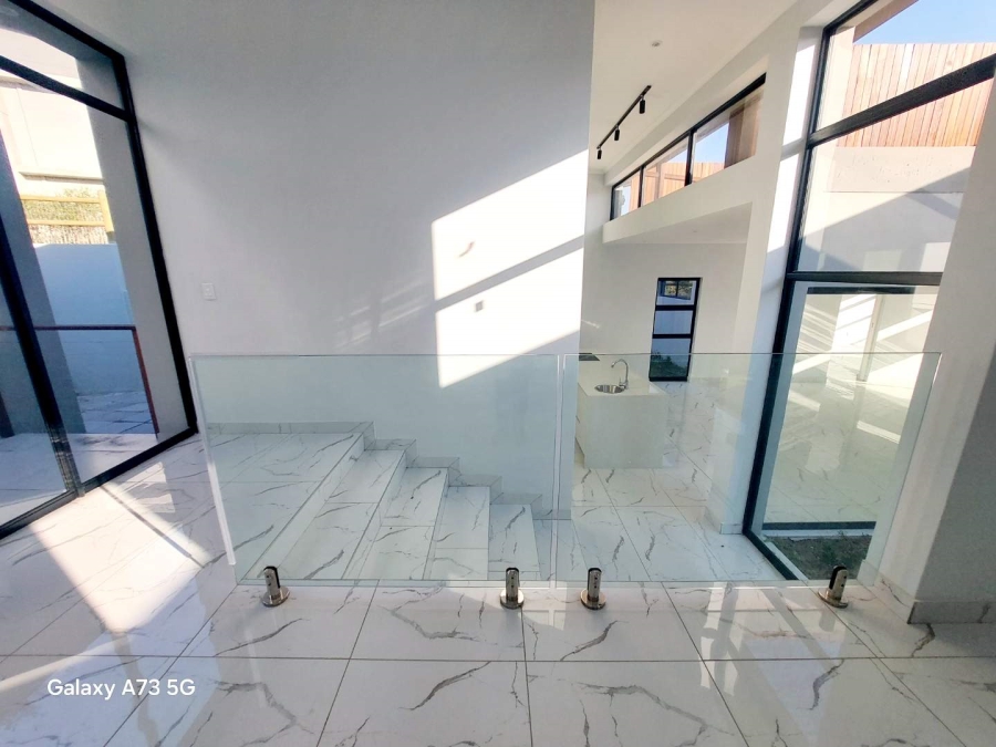 To Let 4 Bedroom Property for Rent in Palm Lakes Estate KwaZulu-Natal