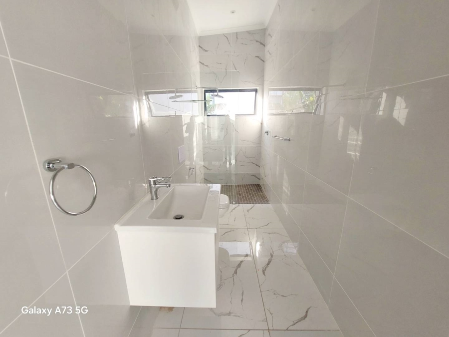 To Let 4 Bedroom Property for Rent in Palm Lakes Estate KwaZulu-Natal
