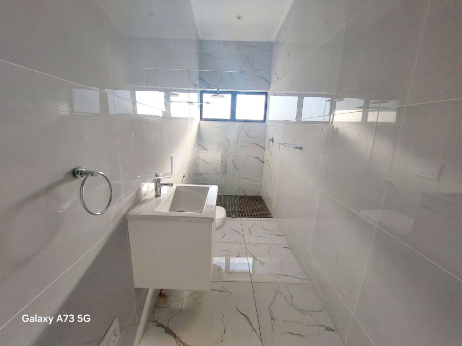 To Let 4 Bedroom Property for Rent in Palm Lakes Estate KwaZulu-Natal