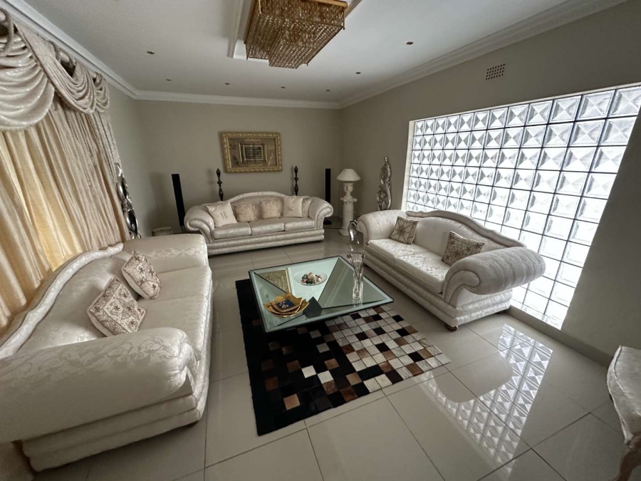 7 Bedroom Property for Sale in Dundee KwaZulu-Natal