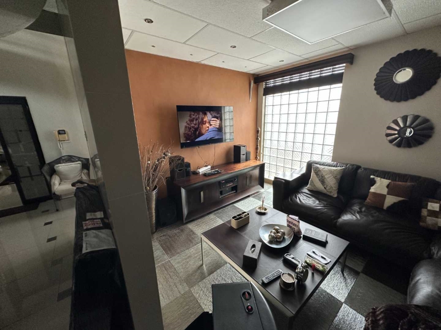 7 Bedroom Property for Sale in Dundee KwaZulu-Natal