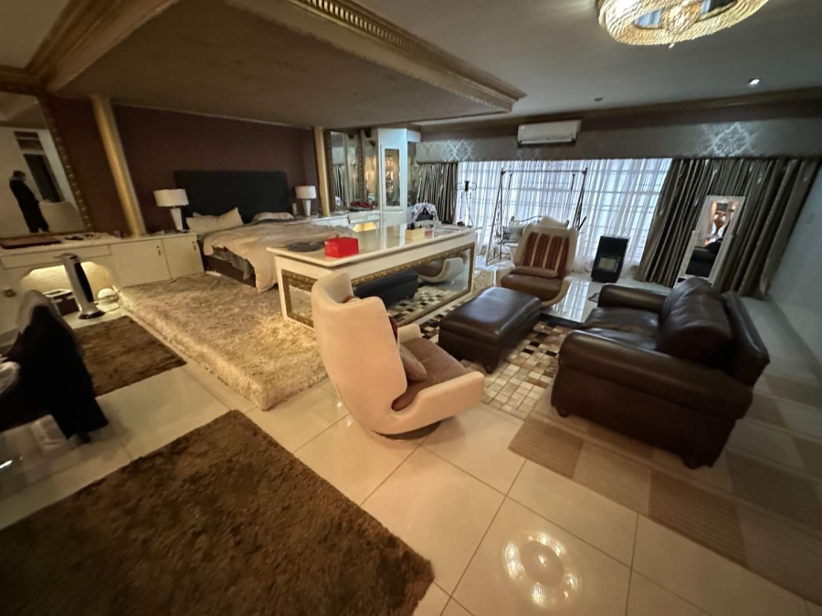 7 Bedroom Property for Sale in Dundee KwaZulu-Natal