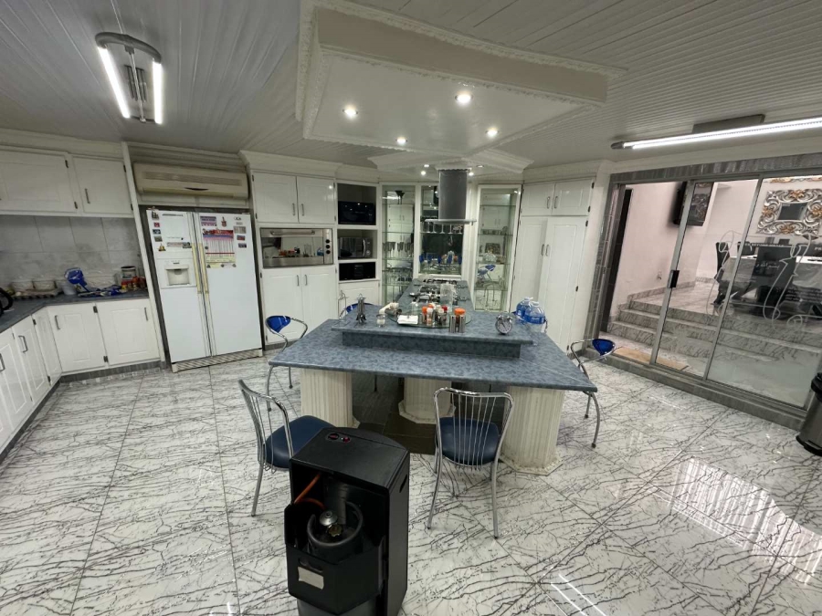 7 Bedroom Property for Sale in Dundee KwaZulu-Natal