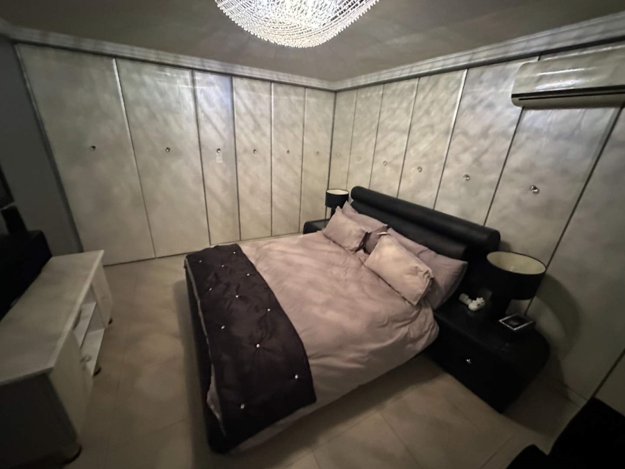 7 Bedroom Property for Sale in Dundee KwaZulu-Natal