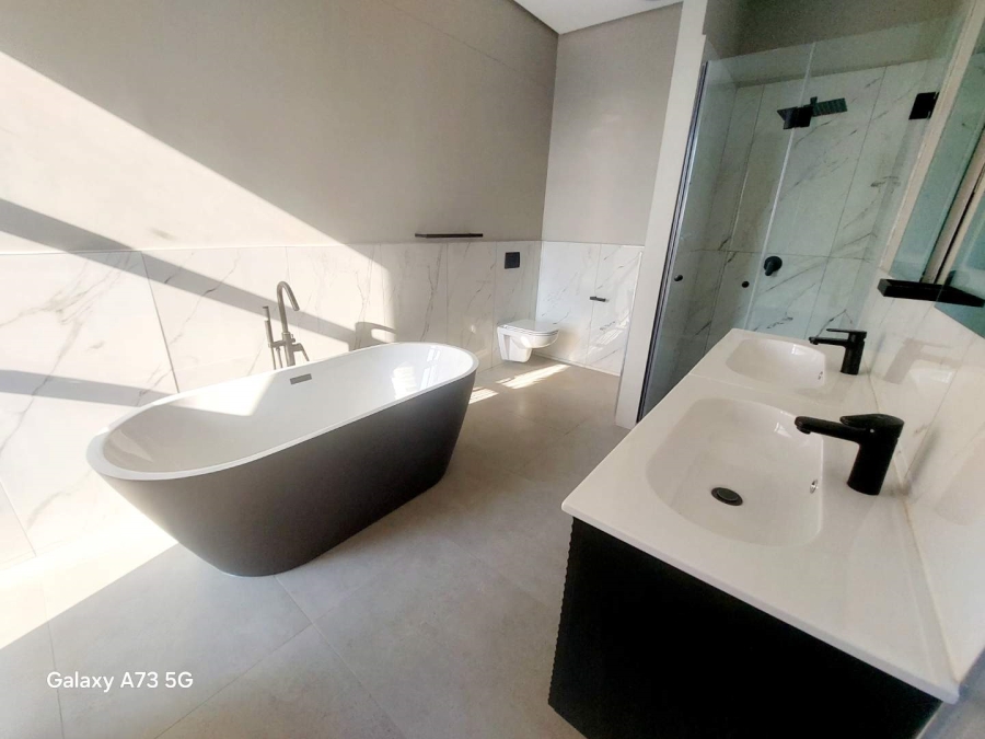 To Let 4 Bedroom Property for Rent in Palm Lakes Estate KwaZulu-Natal