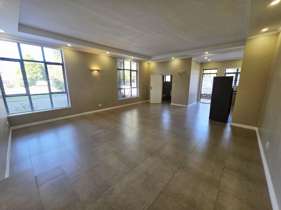 To Let 1 Bedroom Property for Rent in Kloof KwaZulu-Natal
