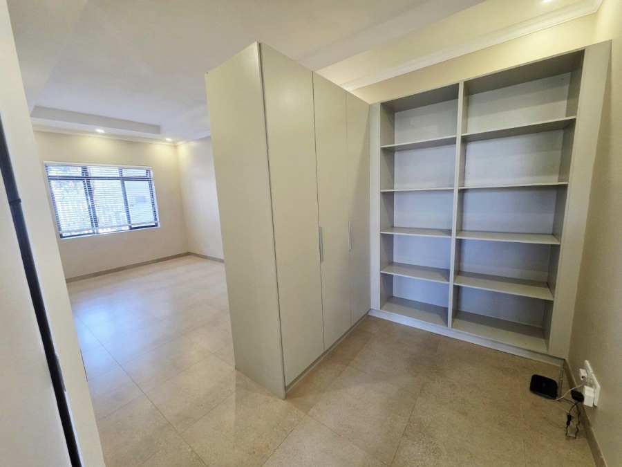 To Let 1 Bedroom Property for Rent in Kloof KwaZulu-Natal