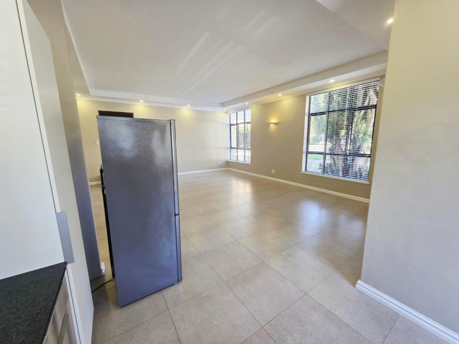 To Let 1 Bedroom Property for Rent in Kloof KwaZulu-Natal