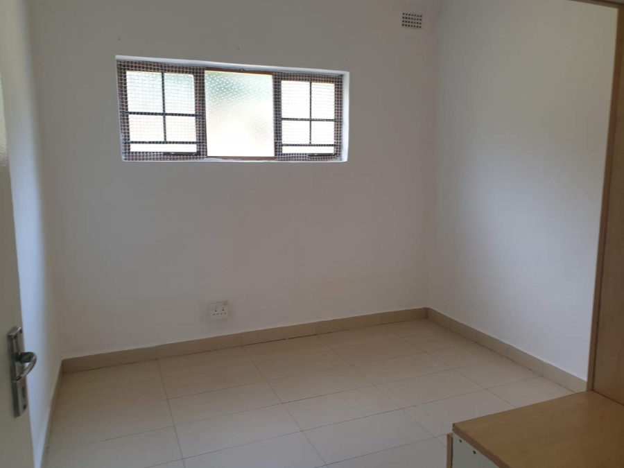 To Let 3 Bedroom Property for Rent in Kloof KwaZulu-Natal
