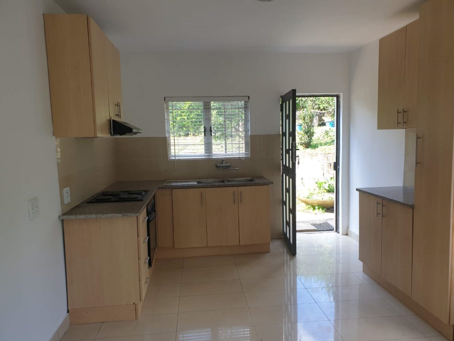 To Let 3 Bedroom Property for Rent in Kloof KwaZulu-Natal