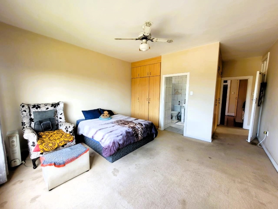 6 Bedroom Property for Sale in Glenwood KwaZulu-Natal