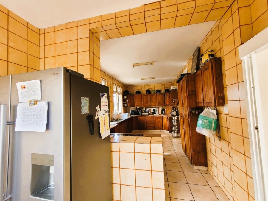 6 Bedroom Property for Sale in Glenwood KwaZulu-Natal