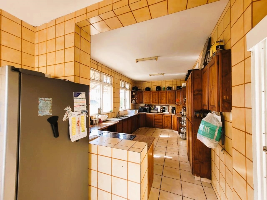 6 Bedroom Property for Sale in Glenwood KwaZulu-Natal