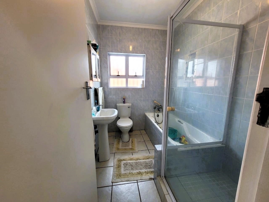6 Bedroom Property for Sale in Glenwood KwaZulu-Natal