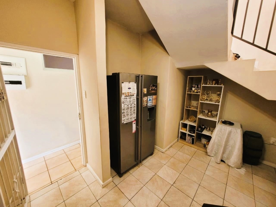 6 Bedroom Property for Sale in Glenwood KwaZulu-Natal