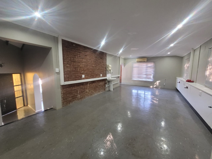 3 Bedroom Property for Sale in Glenwood KwaZulu-Natal