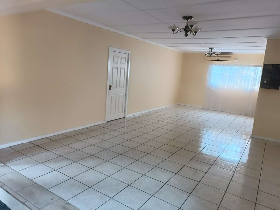 To Let 4 Bedroom Property for Rent in Lincoln Meade KwaZulu-Natal
