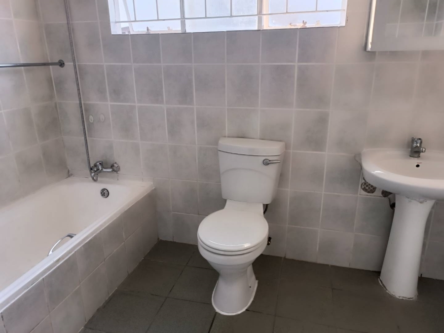 To Let 4 Bedroom Property for Rent in Lincoln Meade KwaZulu-Natal