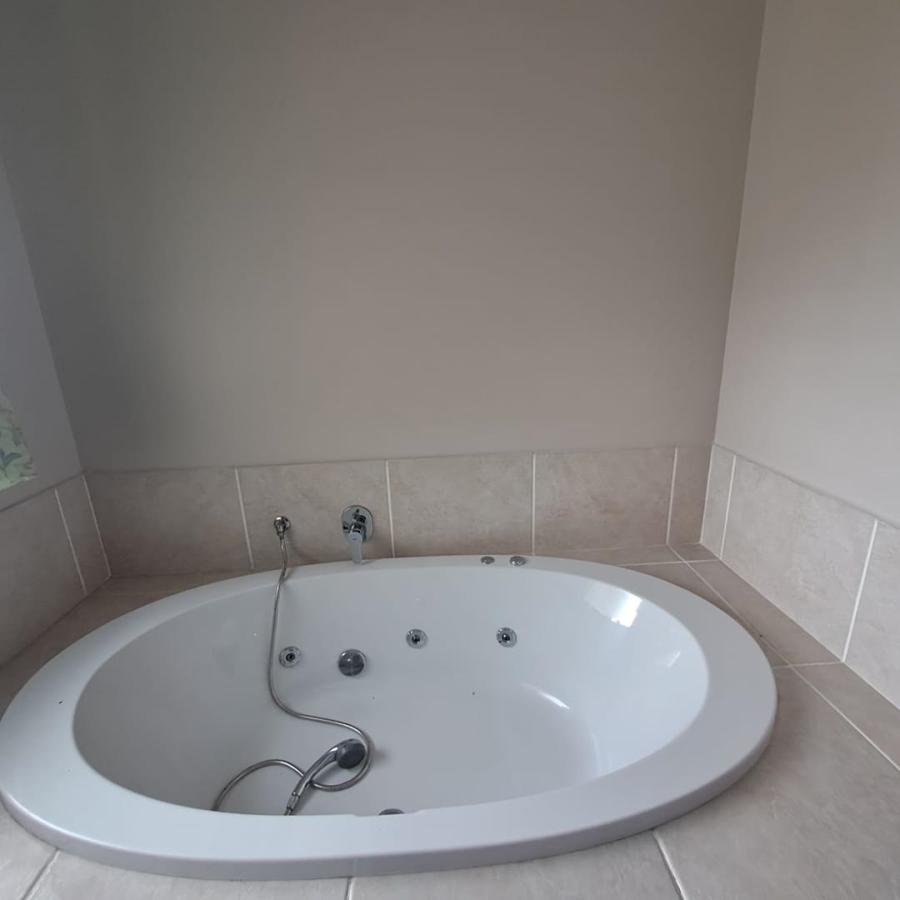 3 Bedroom Property for Sale in Meer En See KwaZulu-Natal