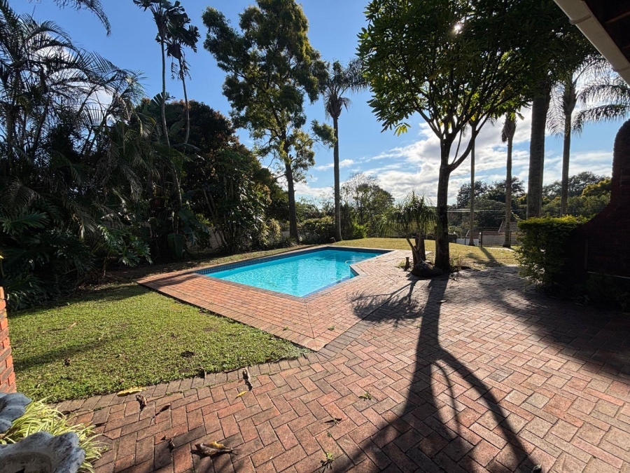 To Let 4 Bedroom Property for Rent in Kloof KwaZulu-Natal