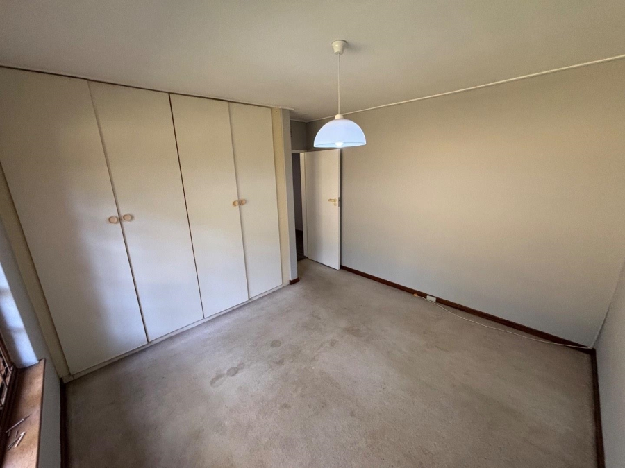 To Let 4 Bedroom Property for Rent in Kloof KwaZulu-Natal