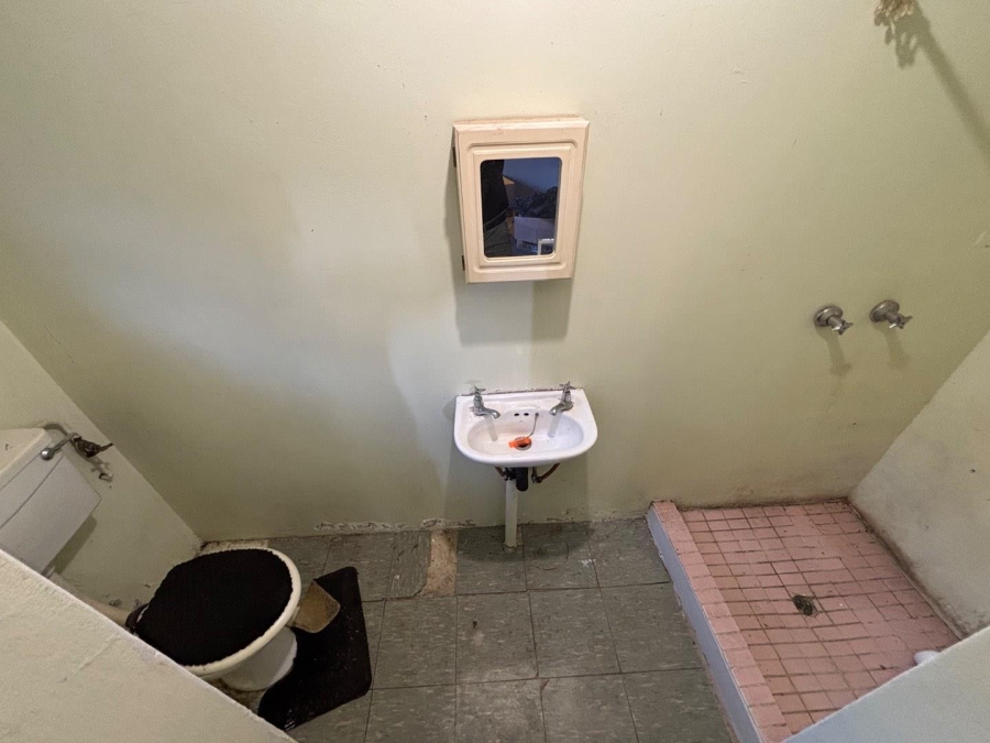 To Let 4 Bedroom Property for Rent in Kloof KwaZulu-Natal