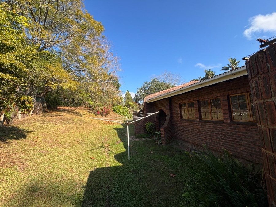 To Let 4 Bedroom Property for Rent in Kloof KwaZulu-Natal