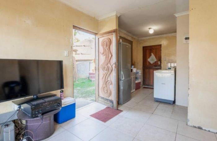 2 Bedroom Property for Sale in Umlazi U KwaZulu-Natal