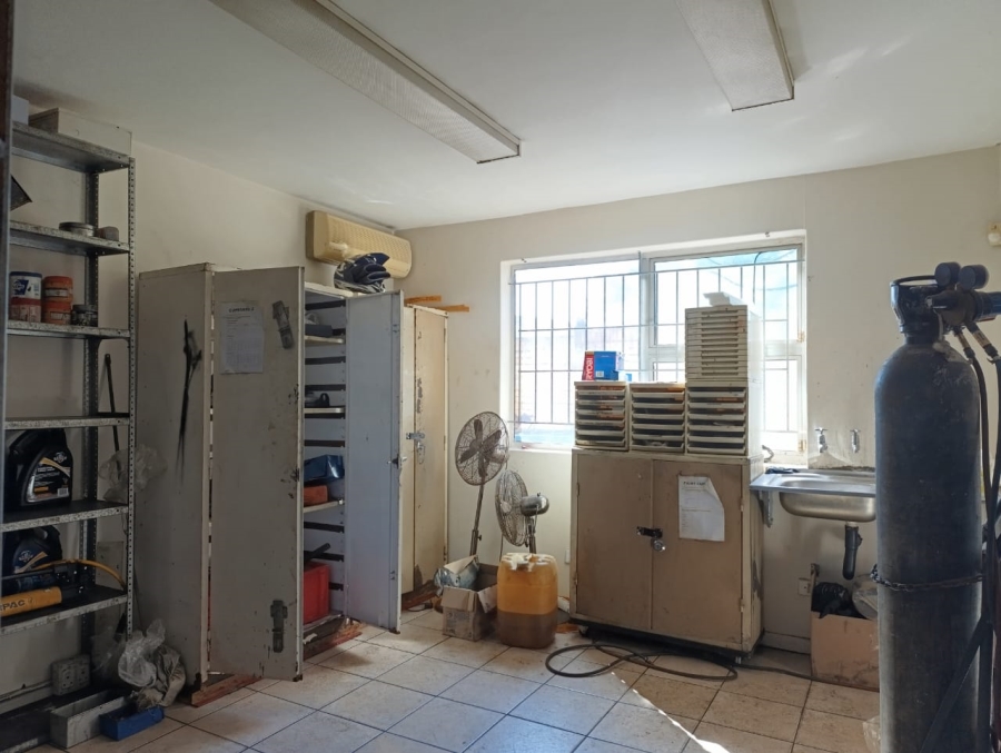 To Let commercial Property for Rent in Westmead KwaZulu-Natal